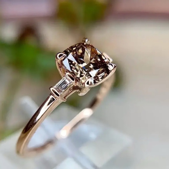 Size 11 Elegant 14K Gold-Plated Ring with Sparkling Square Cubic Zirconia. - Picture 1 of 4